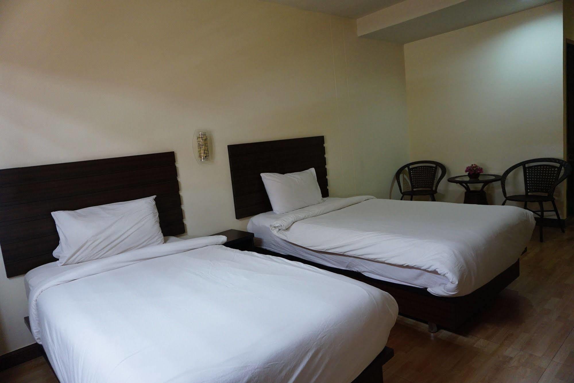 Ponburi Hotel Nan Dış mekan fotoğraf