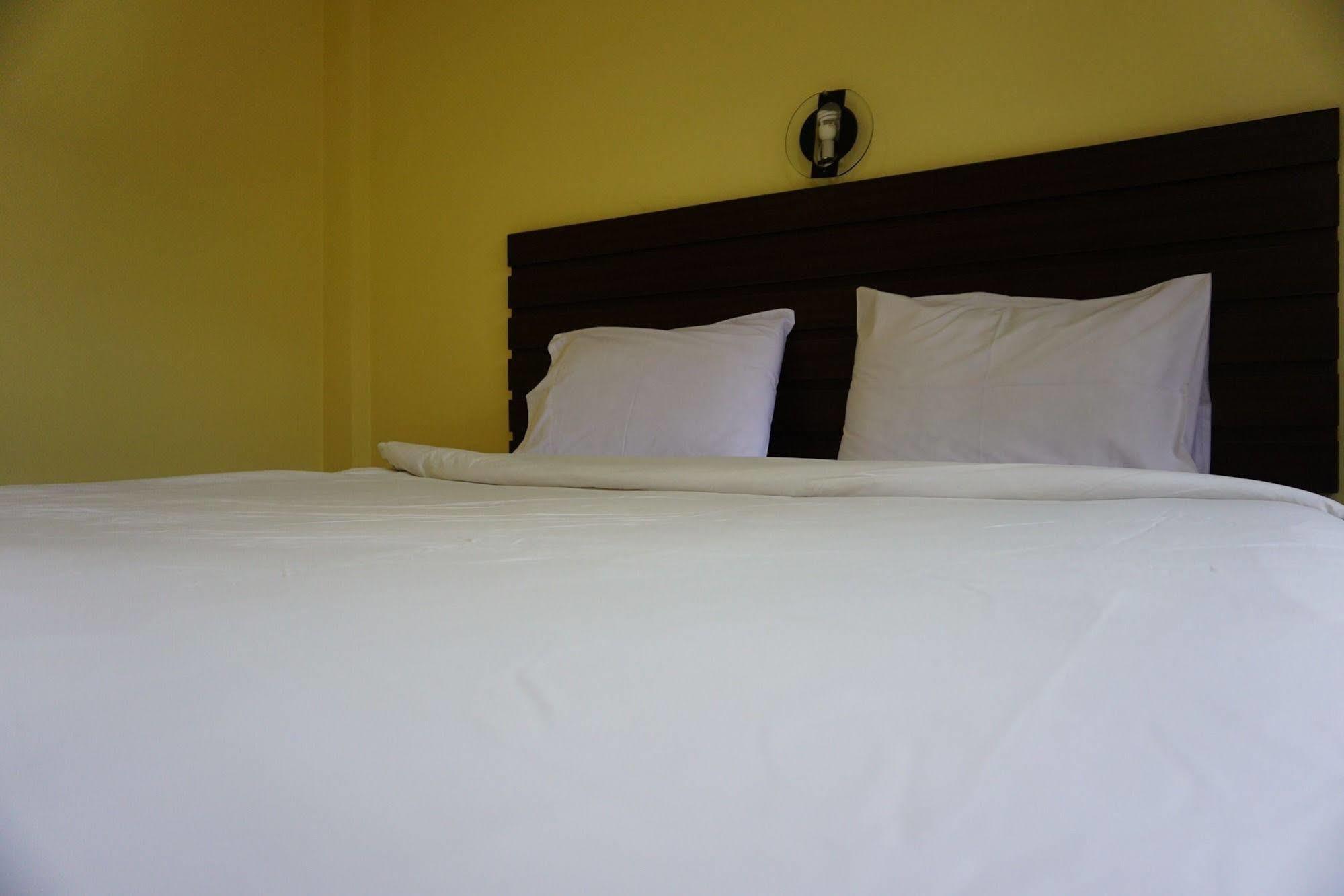 Ponburi Hotel Nan Dış mekan fotoğraf